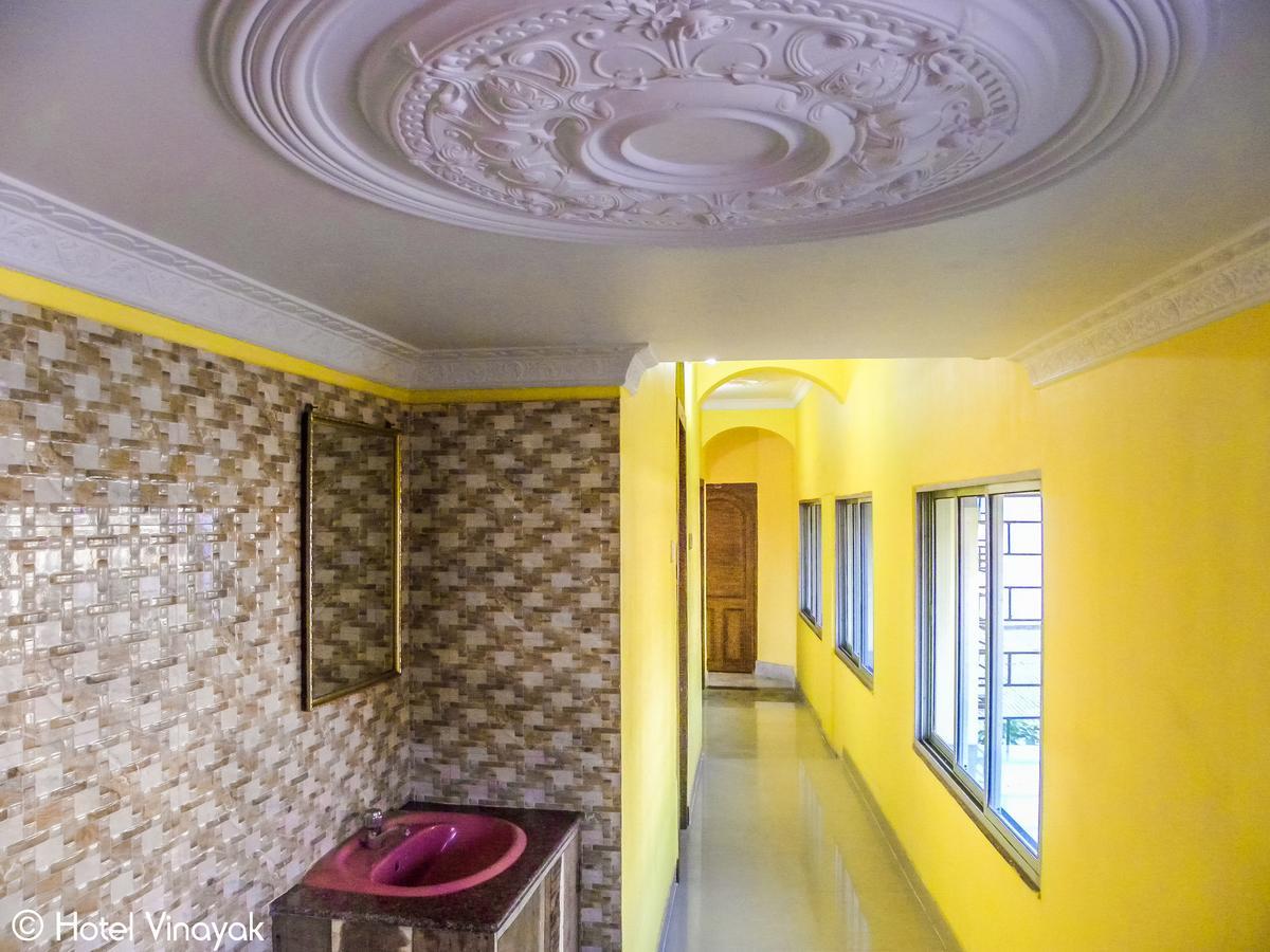 Hotel Vinayak Māldah 외부 사진